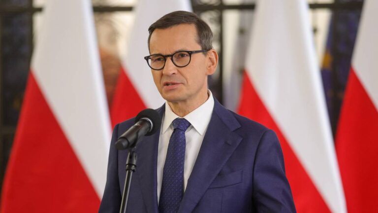 Mateusz Morawiecki: Przebudowują CPK tak, by nie zagroził Niemcom