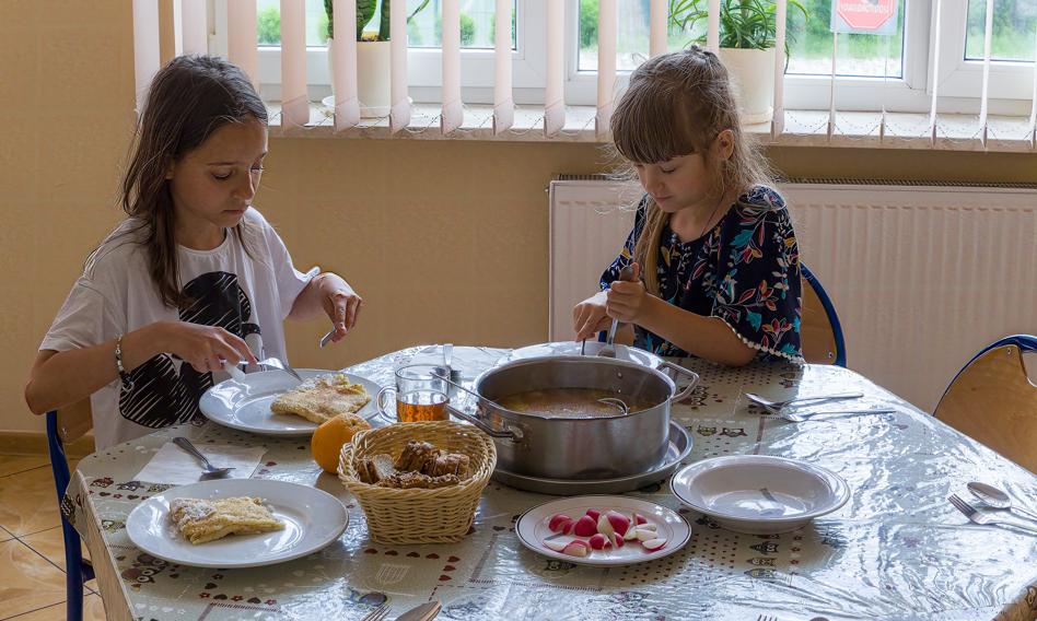 Nadchodza Duze Zmiany W Szkolnych Stoloacutewkach Rodzice Beda Wykorzystywac Okazje 7d7458b, Biznes Fakty