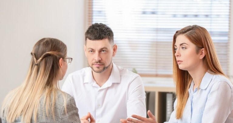 Podział spadku po rodzicach. Jaką część majątku przysługuje dzieciom?