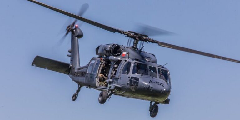 Zakup śmigłowców Black Hawk dla policji. NIK: nielegalne i nierzetelne