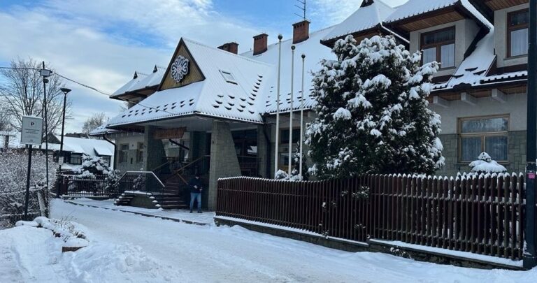 Hotel Parzenica w Zakopanem zamknięty na cztery spusty. Duże straty