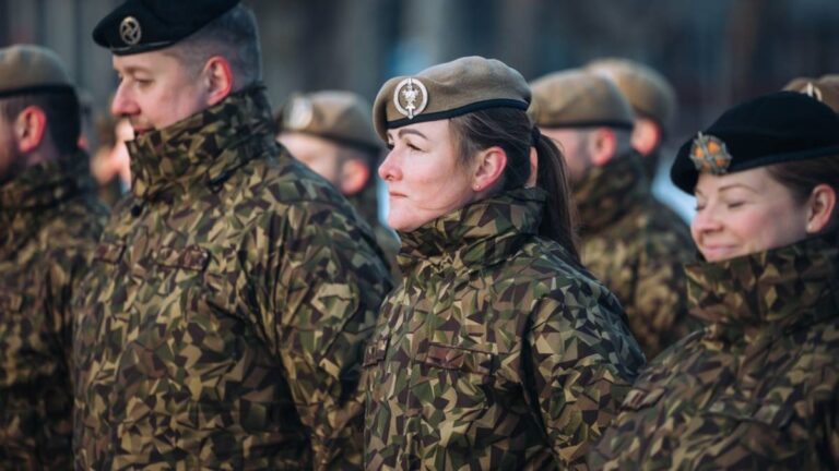 Kraj NATO powoła kobiety do wojska. “Należy odrobić pracę domową”