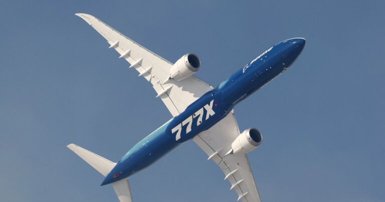 Boeing 777X z problemami. Producent musiał wstrzymać loty próbne