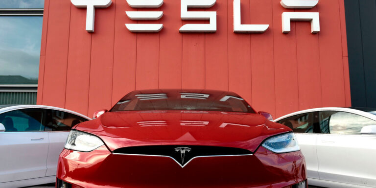 Tesla będzie musiała naprawić 1,9 mln samochodów. Znamy powód