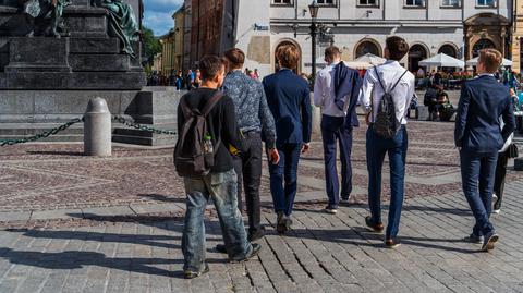 Już tylko trochę ponad połowa maturzystów chce studiować.