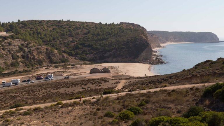 Fatalne informacje dla turystów. Portugalia zamyka dwie plaże