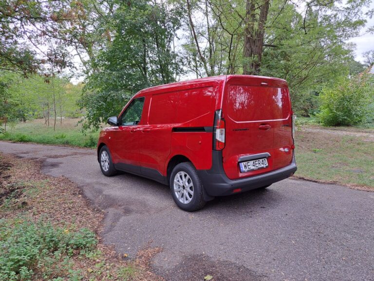 Ford Transit Courier – to już nie jest „blaszak” – TEST