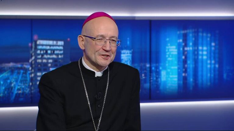 Zakaz spowiedzi dla nieletnich? Arcybiskup: Absurdalne i kuriozalne