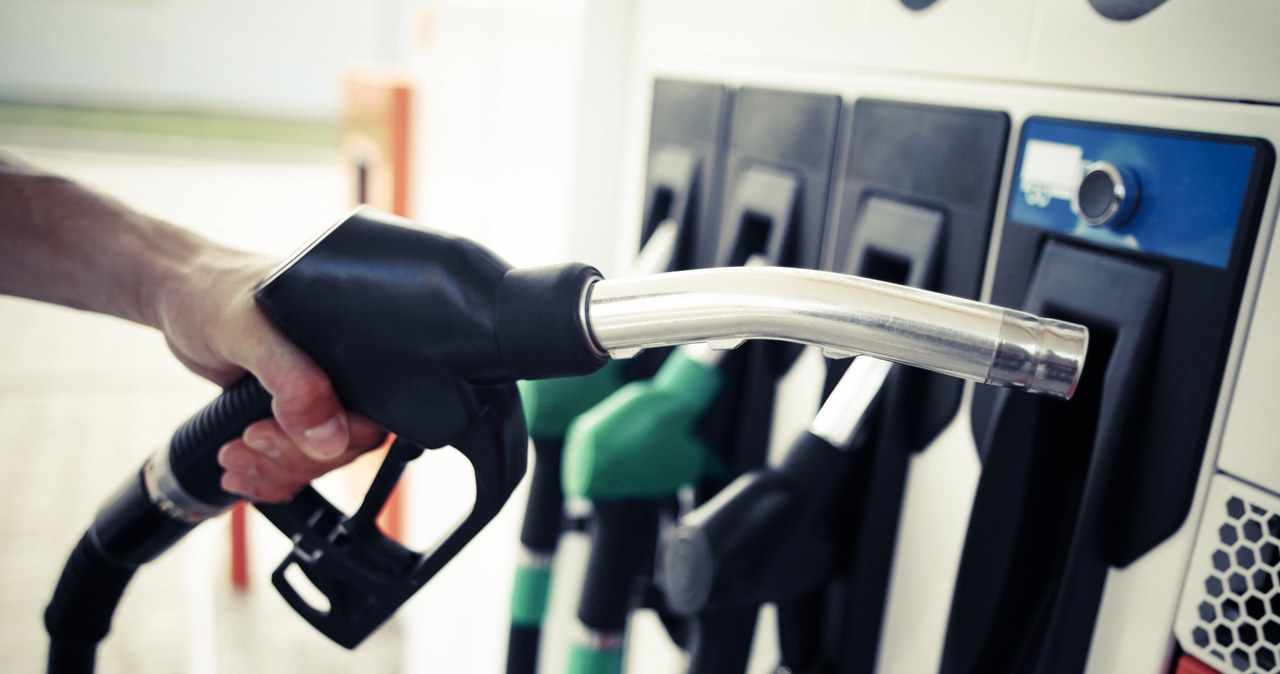 Tankują i chwilę później dostają mandat. Do 3000 zł A419841573cf7c7a8aaacc7ece9e513d, Biznes Fakty