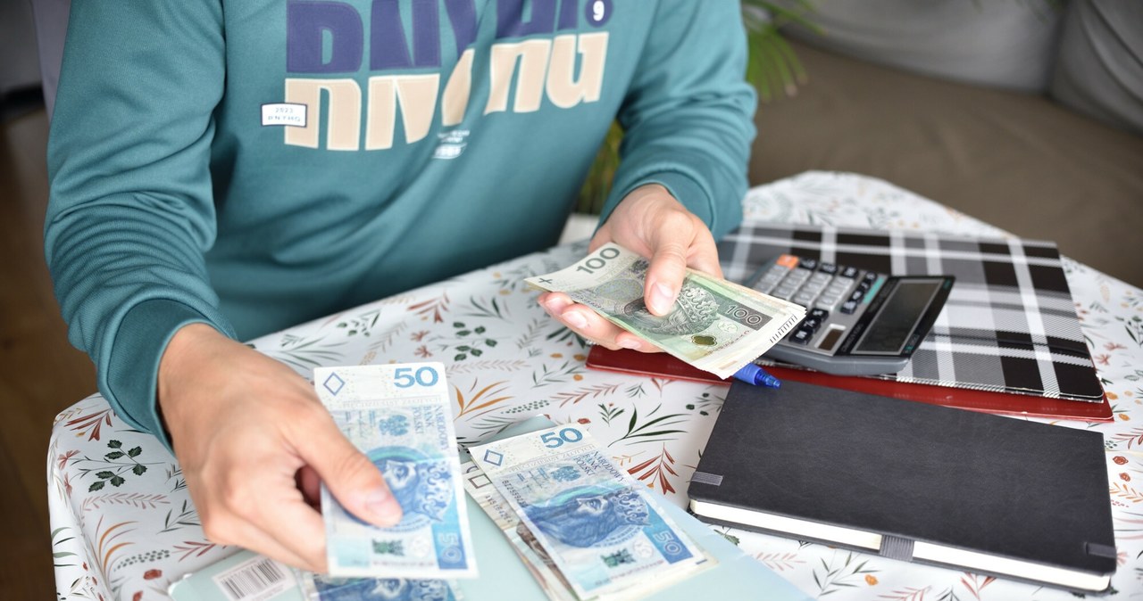62 lata pracy i ani jednego zwolnienia lekarskiego. ZUS nigdy wcześniej nie wypłacił tylu emerytur 0ad7e5c6abf666ee21cf11c48b618af4, Biznes Fakty