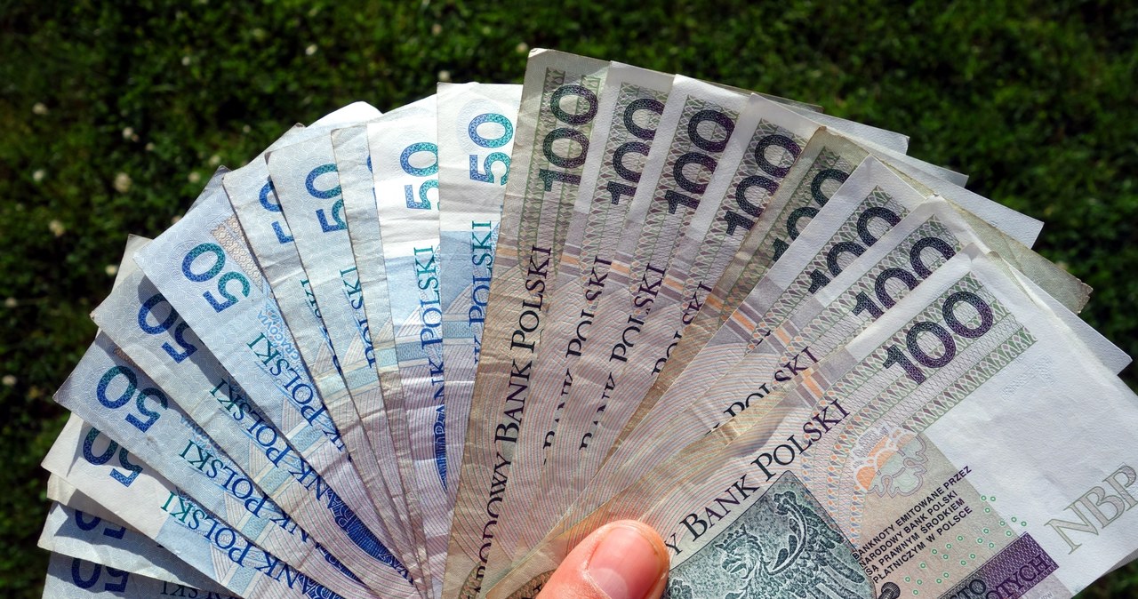 Najnowsze dane o wynagrodzeniach. Główny Urząd Statystyczny podał dane: Tyle zarabiają Polacy 211ea4d7b336a71e21c9ea0e93264bab, Biznes Fakty