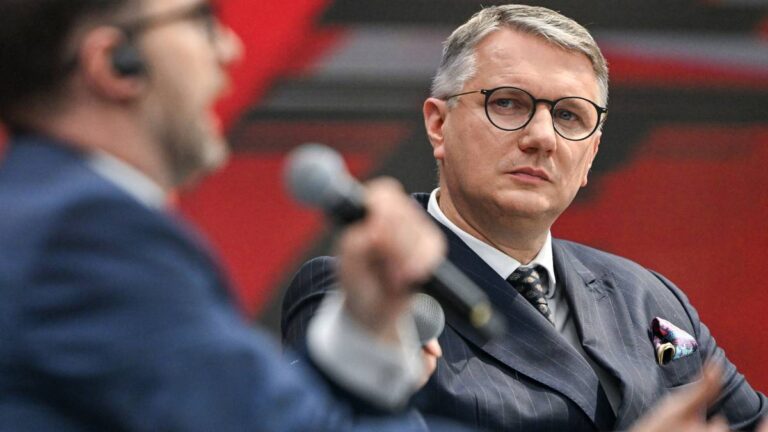 Wipler zaprosił Nawrockiego na scenę. „Głosuj przeciwko Trzaskowskiemu”