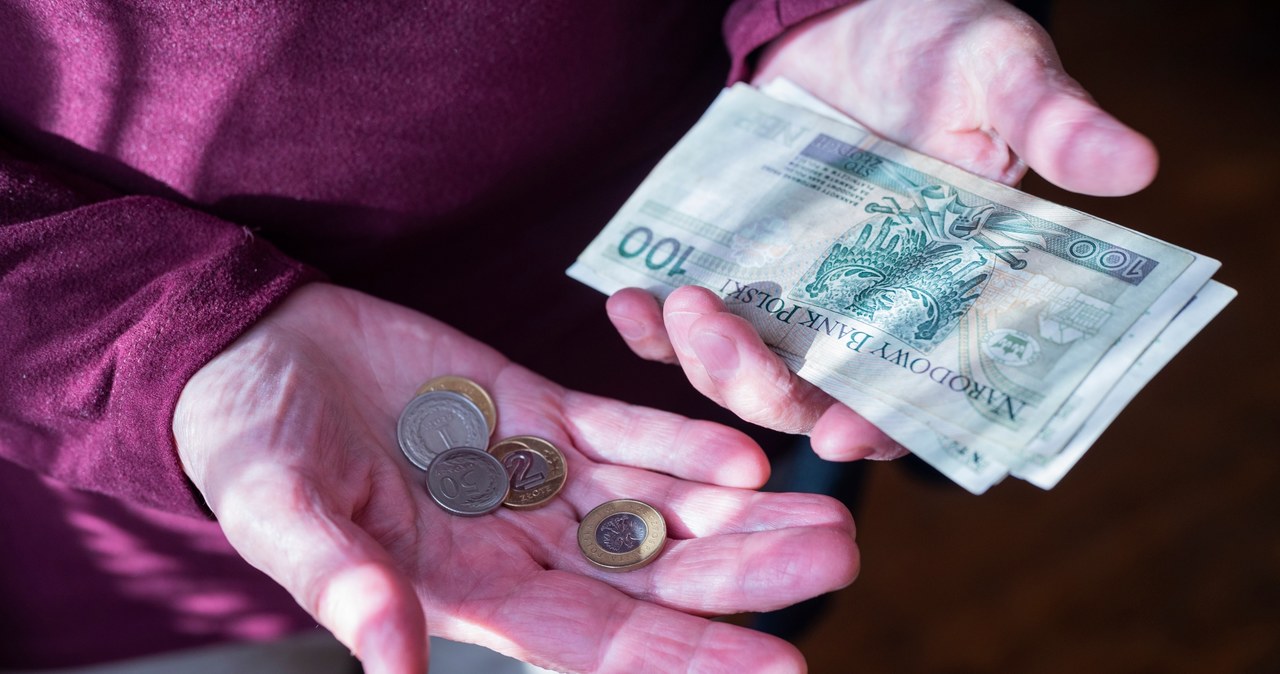 Wypłaty rozpoczną się w lipcu. ZUS otrzymał już ponad 700 tys. Wnioski C67620a199870564ef2d363ec4556720, Biznes Fakty