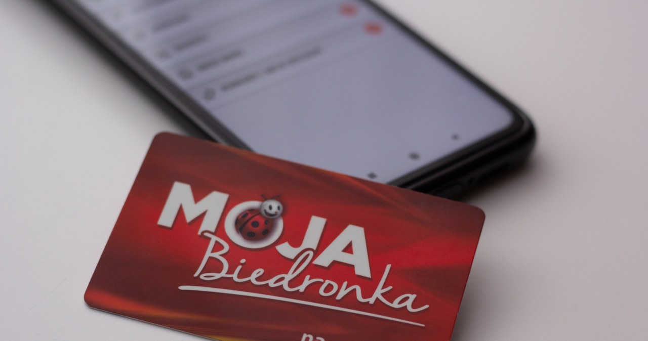 Karta „Moja Biedronka” ma ukrytą funkcję. Niewiele osób wie, że wystarczy jedno kliknięcie w aplikacji. E274da1f951d04427c01663e3ba08ed4, Biznes Fakty