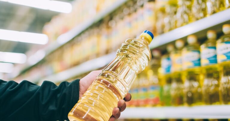 Rosja zmaga się z kryzysem żywnościowym, spada produkcja ropy, cukru i mąki Rosja zmaga się z kryzysem żywnościowym, spada produkcja ropy, cukru i mąki