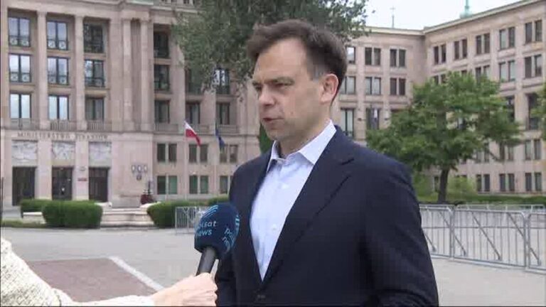 Płaca minimalna w górę. Minister finansów kończy spekulacje