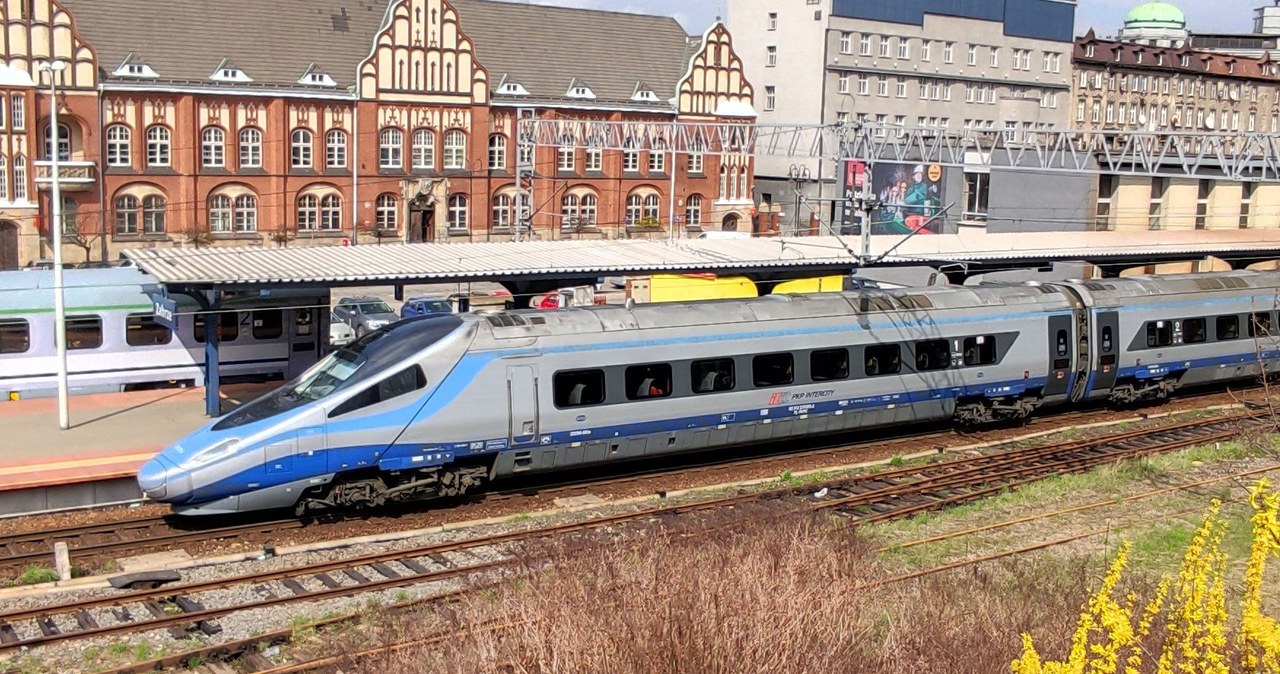 Do tych miejsc turystycznych można dojechać PKP. Dowiedzieliśmy się, ile to kosztuje 820d2a0b6cf816c9de0f39f58198db66, Biznes Fakty