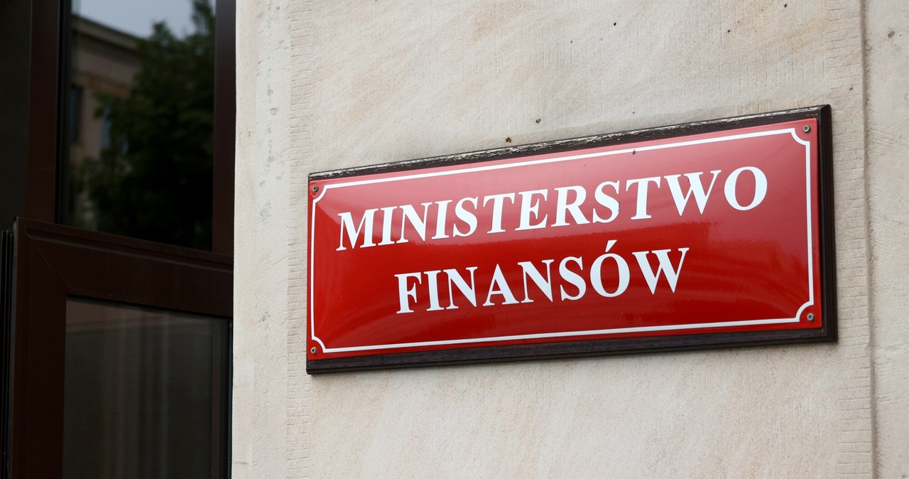 Nieoczekiwane zmiany w Ministerstwie Finansów. Wiceminister Finansów rezygnuje 962803cc3848b0359bcc39cc86eb855a, Biznes Fakty
