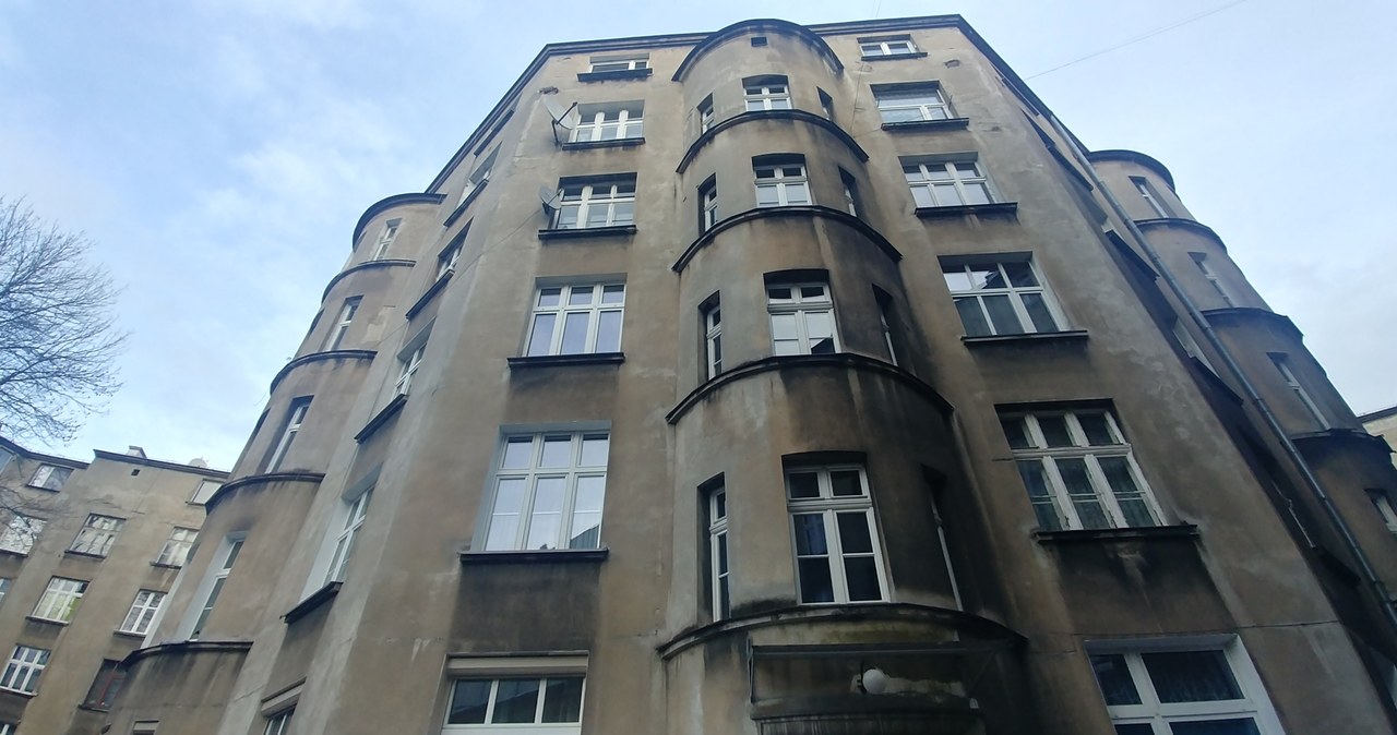 System budownictwa komunalnego jest pełen dziur. Zajmują je bogaci ludzie. D894a1b36b3082f44b982a3333bef116, Biznes Fakty