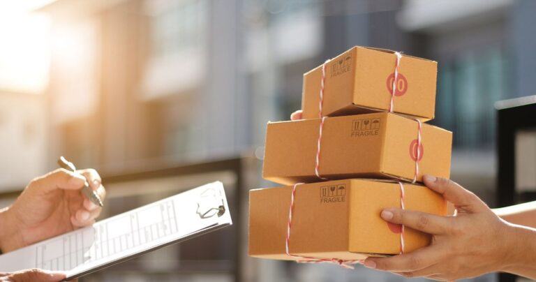 Zalando przejmuje About You. Plan fuzji i przejęć zatwierdzony. Zalando przejmuje About You. Plan fuzji i przejęć zatwierdzony.