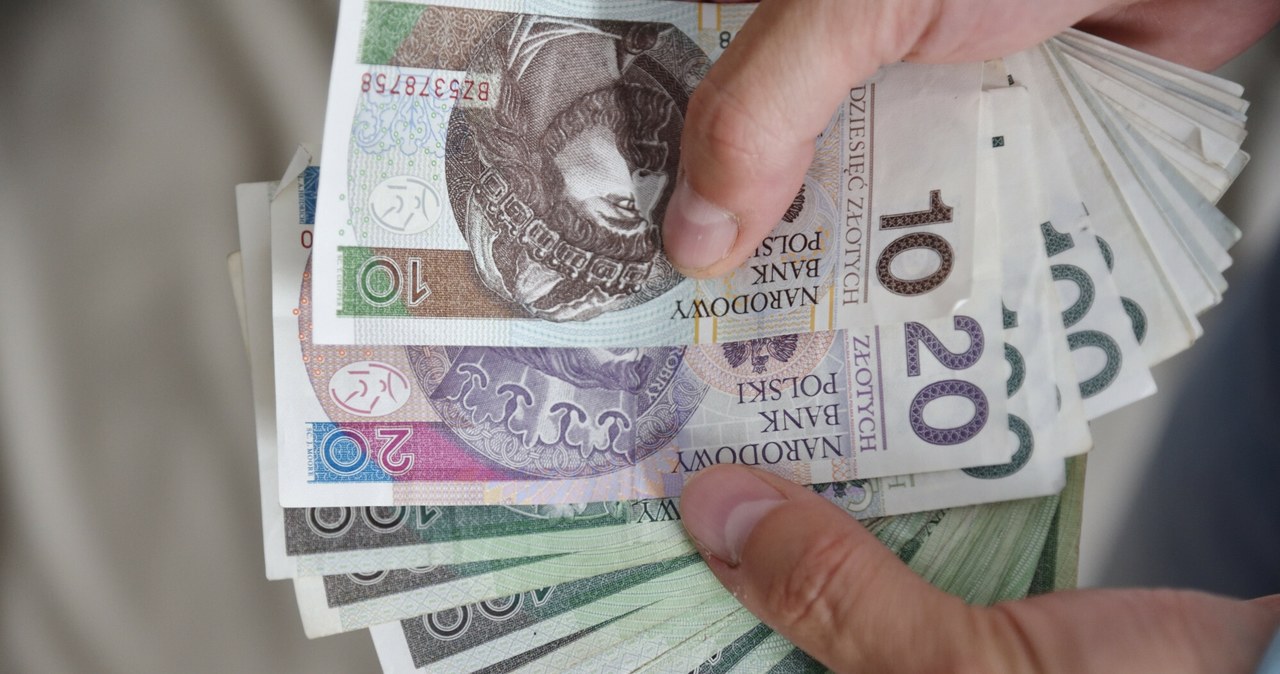 Wysokość świadczenia wzrosła i wynosi obecnie 1721 zł miesięcznie. Oto lista warunków. B696a0d6ba2e99a525862886265c0fca, Biznes Fakty
