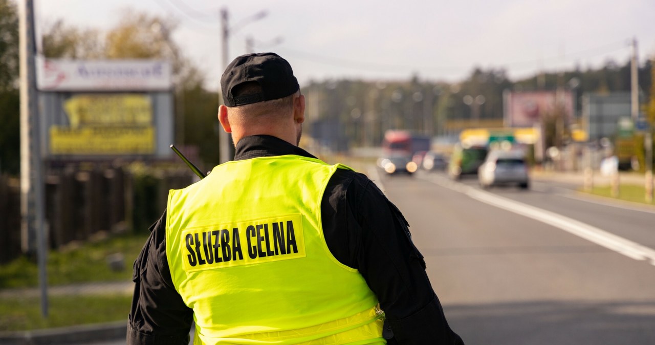 Polak postawił przecinek w złym miejscu. Został ukarany grzywną 80 000 złotych. Bc7249b064fff62d8e6f1866fcbdef21, Biznes Fakty