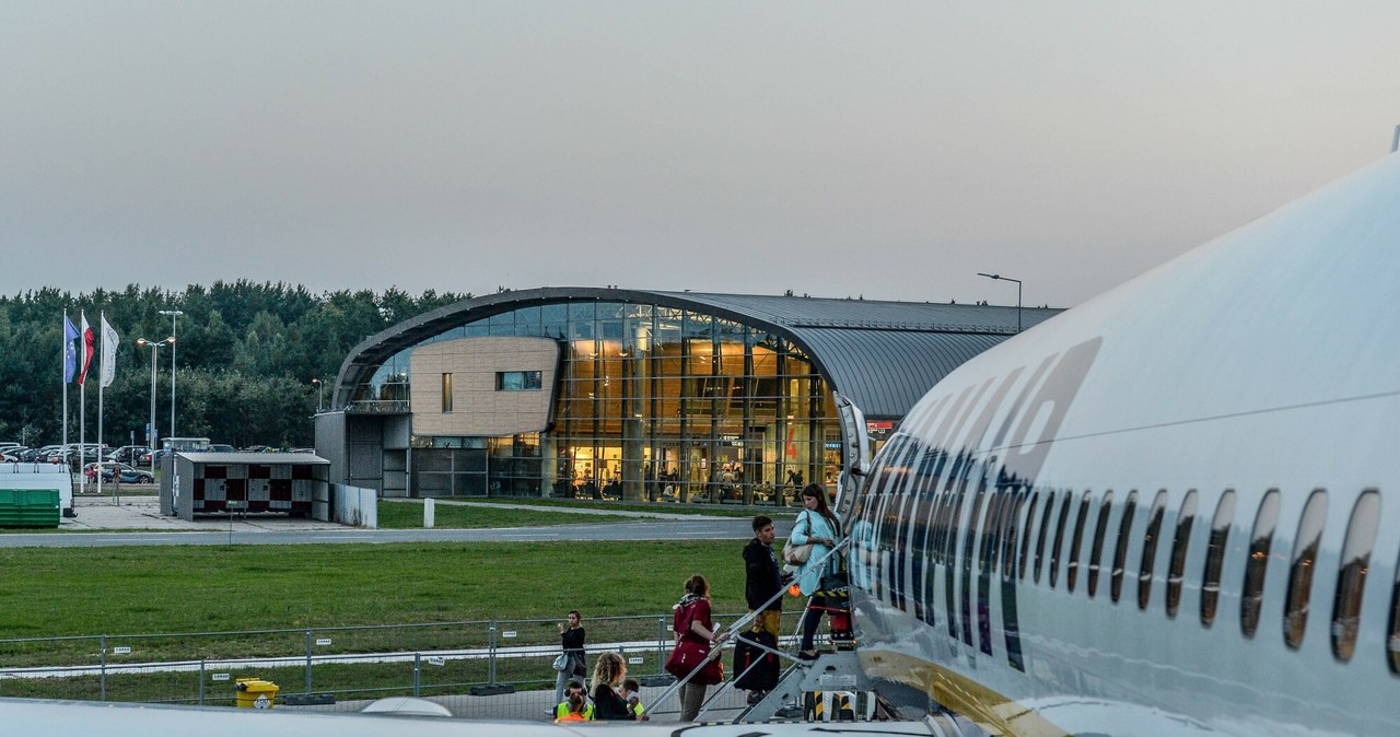 Ryanair zamierza mocno zainwestować w lotnisko w Modlinie. Czy nastąpi efekt domina? Bd8941f658d17c0448071fd2e960494e, Biznes Fakty