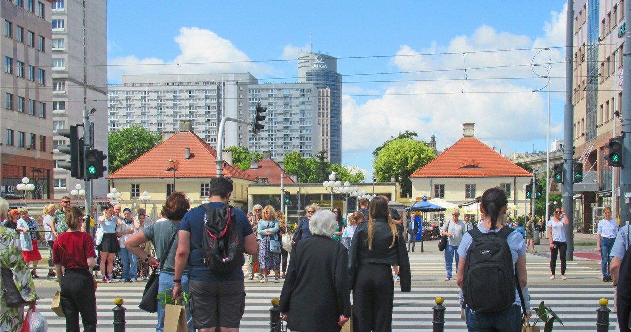 Wiemy, ile średnio żyją Polacy. Negatywny trend się odwrócił. F2eb3bb3714e05f49ada69dc23dda75e, Biznes Fakty