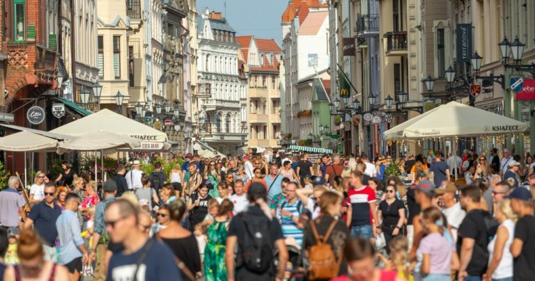 Rekordowy wzrost rezerwacji domów. A co z wynajmem krótkoterminowym?