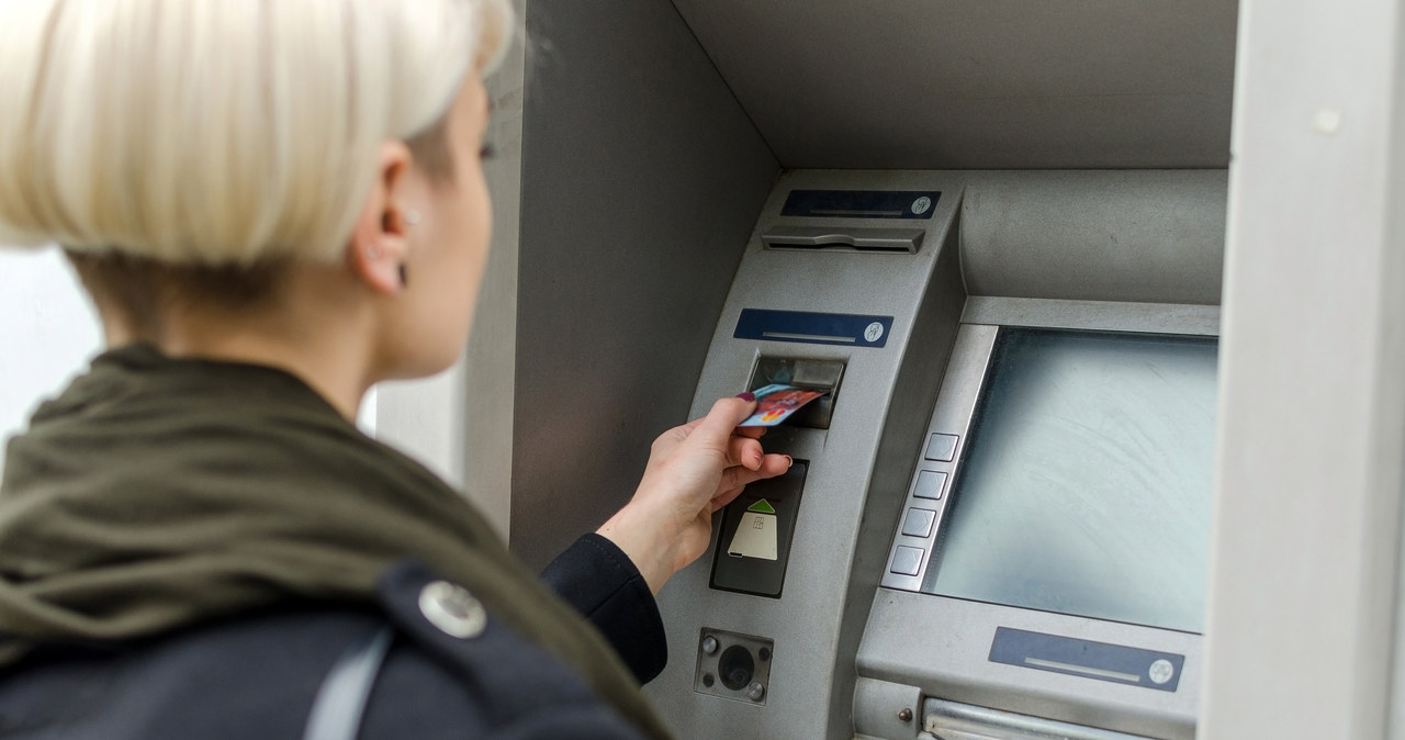 ATM Cash pod nową nazwą. ATM Express rusza w Polsce. 5e2faf9bcd14525d7c4cb7422df8685b, Biznes Fakty