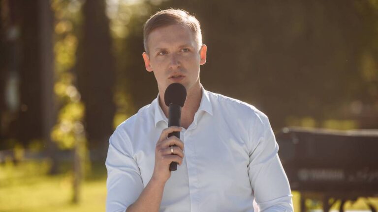 Robert Duchniewicz jest kandydatem na premiera. „Młody, bez trupów w szafie”. Robert Duchniewicz jest kandydatem na premiera. „Młody, bez trupów w szafie”.
