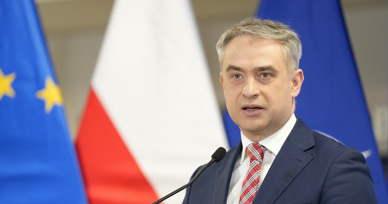 Podatek cyfrowy w 2027 roku? Krzysztof Gawkowski odpowiada na groźby Trumpa 49b2581bac92c9d44c0e9f8aab9e8388, Biznes Fakty