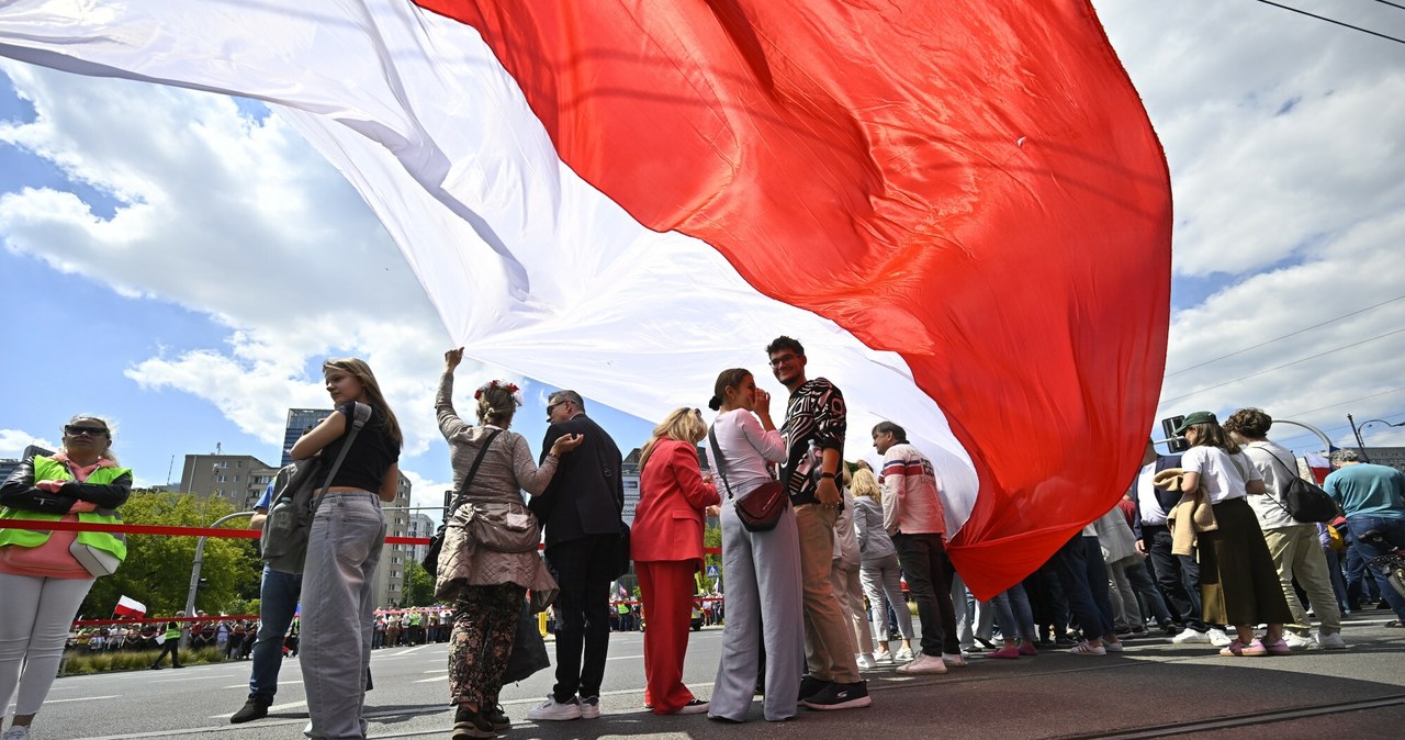 Jesteśmy 20. największą gospodarką świata. Szkoda, że to tylko wartość nominalna, a nie realny wskaźnik. 834b949b465ae4411712f3287a7c23f4, Biznes Fakty