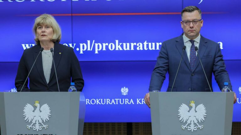 Bogdan Święczkowski może stracić immunitet. Wniosek w tej sprawie został złożony do Trybunału Konstytucyjnego. Bogdan Święczkowski może stracić immunitet. Wniosek w tej sprawie został złożony do Trybunału Konstytucyjnego.