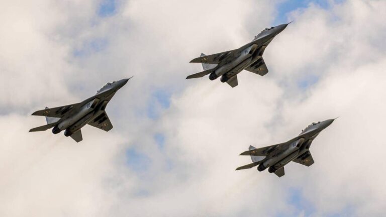 Media: Polskie F-16 w powietrzu. Wojsko o „dezinformacji”