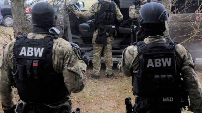 Dwie osoby z Ukrainy aresztowane przez służby. Podejrzewa się szpiegostwo, w tym wymierzone w armię. 454cd2949a8eb6519748ac38656ab297, Biznes Fakty
