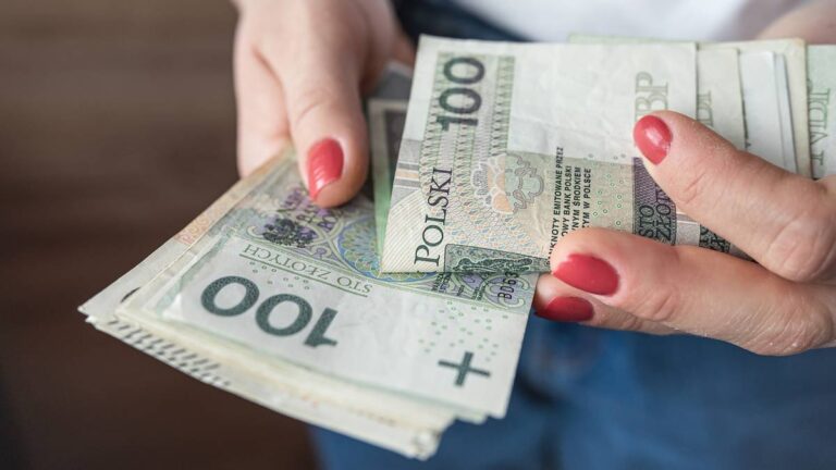 Dobra wiadomość dla seniorów opiekujących się bliskimi. Nowa korzyść już w drodze.