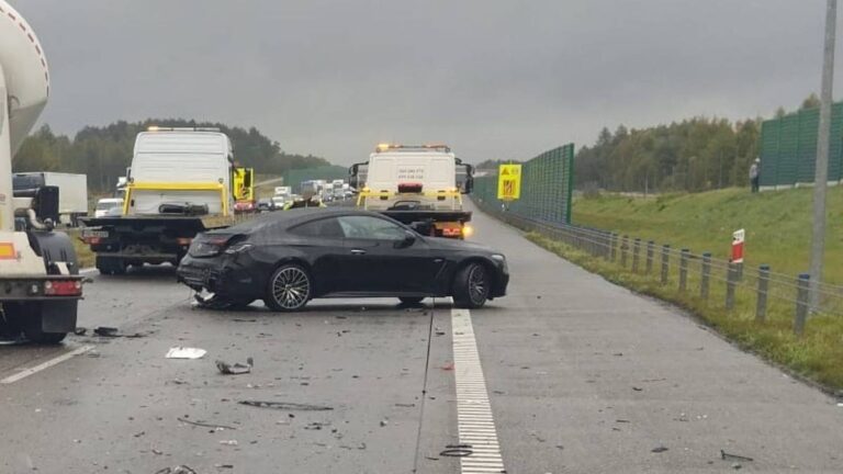 Wypadek masowy na A1. Ranni i interwencja ratunkowa.