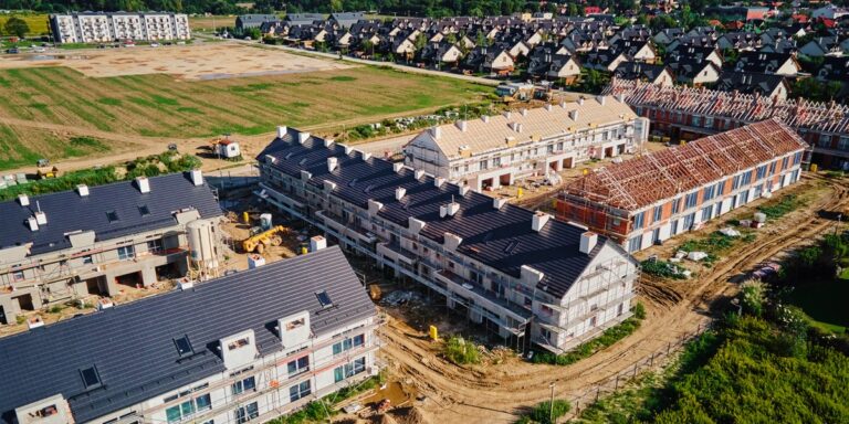 Polska: Dwie dekady i 328 mln m kw. nowych domów. Ewolucja rynku?