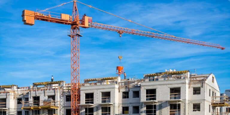 Jak odzyskać nadpłatę za większy niż w rzeczywistości rozmiar mieszkania? Prawny przewodnik.