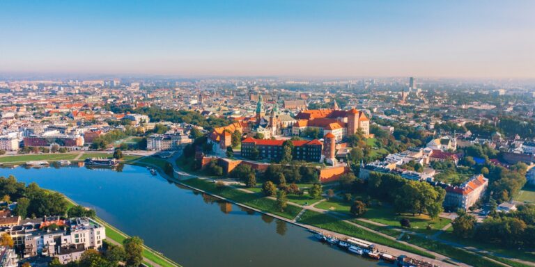 CBRE alarmuje: brak powierzchni biurowych. Decydujące miesiące dla sektora. F36e3a854f49d22dc54f3fd05e10f256, Biznes Fakty