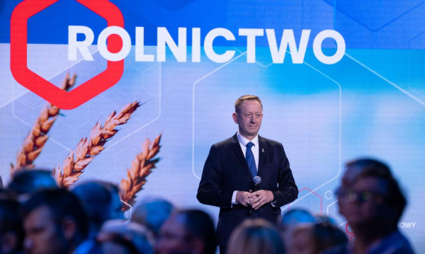 Dawtona i tubki z owocami dla polityków PiS: „Telusowi dajcie plusa” Jak Dawtona Owocowe Tubki Dla Politykw Pis Robia Daj Plusa Na Telusa 31804e9, Biznes Fakty