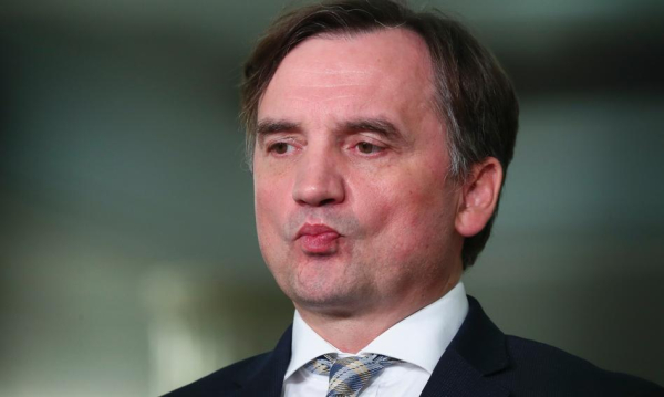 Żądanie zniesienia immunitetu dla Ziobry. „Stworzył i dowodził zorganizowaną strukturą przestępczą” Jest Wniosek O Uchylenie Immunitetu Ziobrze Zaoy I Kierowa Zorganizowan Grup Przestpcz A67ed77, Biznes Fakty