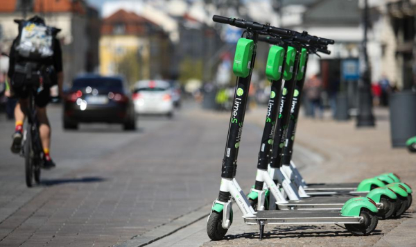 Praga zakazuje hulajnóg na wynajem. Koniec bałaganu na chodnikach. Koniec Z Zagraconymi Chodnikami Praga Zablokuje Wypoyczanie Hulajng Elektrycznych B7a91d6, Biznes Fakty