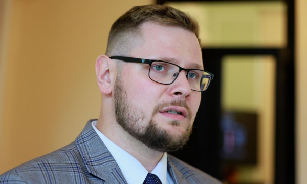 Woś szybszy od egzekutora. „Zabrał środki z rachunku. Skandaliczne” Wo Wyprzedzi Komornika Wypaci Pienidze Z Konta Odraajce Ddd2022, Biznes Fakty