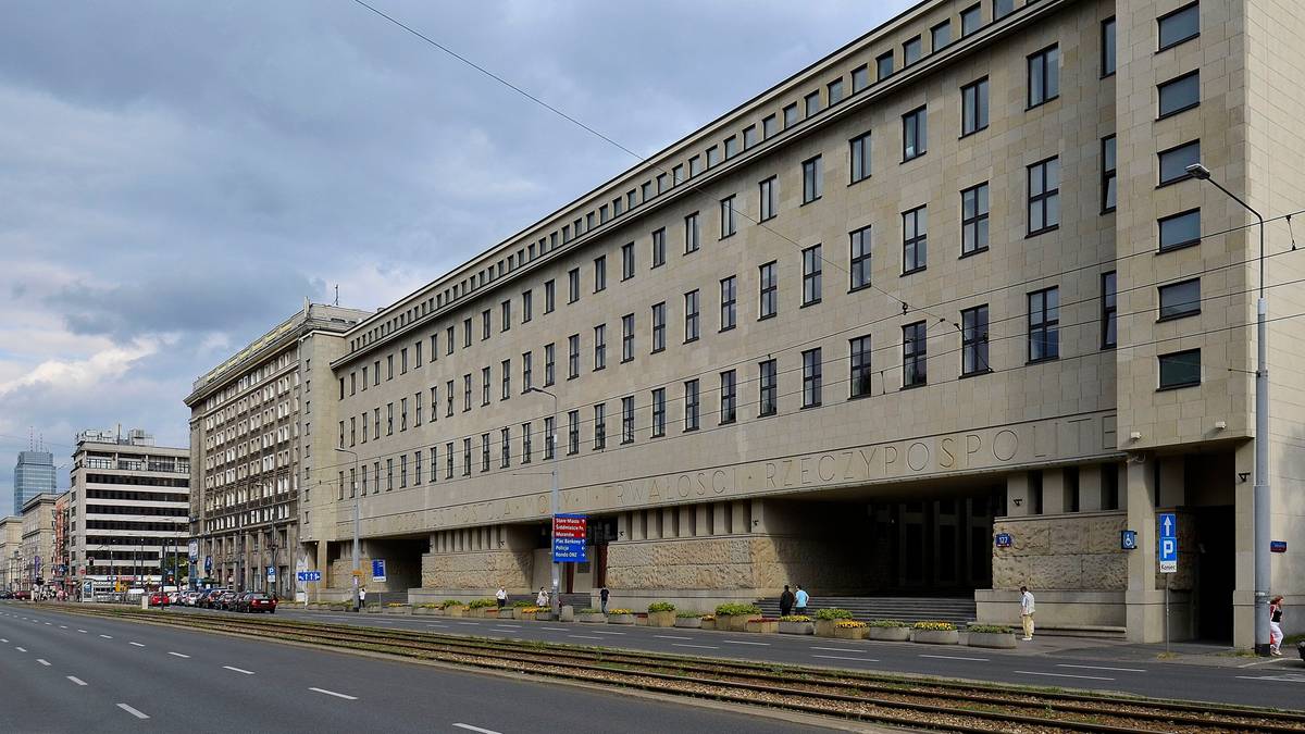 01fe6a141adb22110ec5d513a4a30771, Biznes Fakty