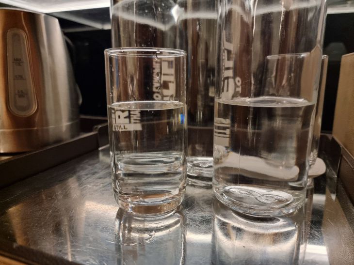 Dlaczego potrzebujesz soli, gdy jesteś odwodniony: Dlaczego picie samej wody podczas diety to błąd 0668775fbb98c543677676548eaecc46, Biznes Fakty