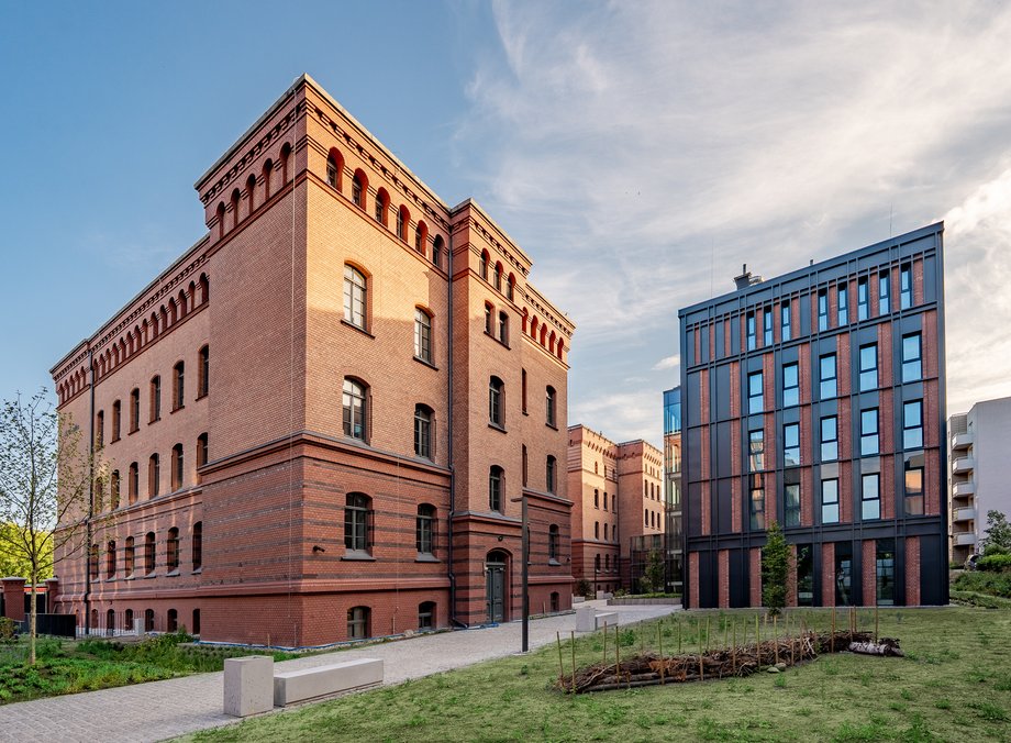 20bef1f5a0a7824650ecffbf85ab889a, Biznes Fakty