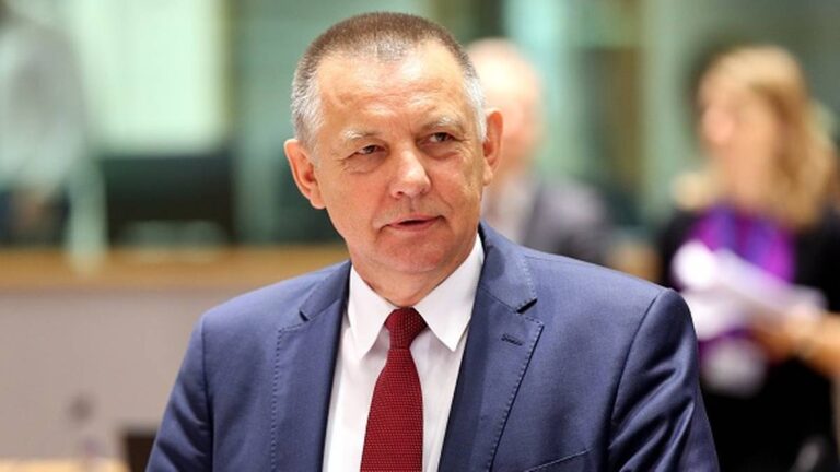 Marian Banaś tworzy zrzeszenie. Aplikacja wpłynęła do biura. 3fa5d60110f61b314c5b5c8fc21f15cb, Biznes Fakty