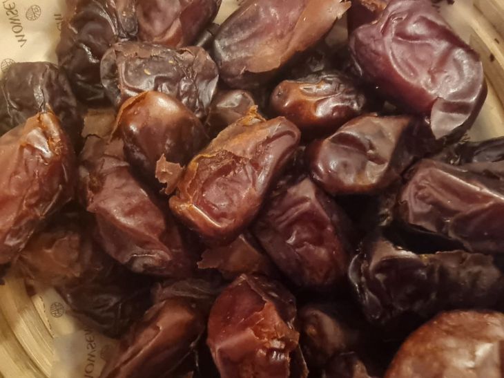 Co się dzieje z jelitami, jeśli jesz trzy daktyle dziennie: gastroenterolodzy potwierdzają skuteczność „szczotkowania” monetami 81058ee86ac1d9d1d1358206df73d6f4, Biznes Fakty